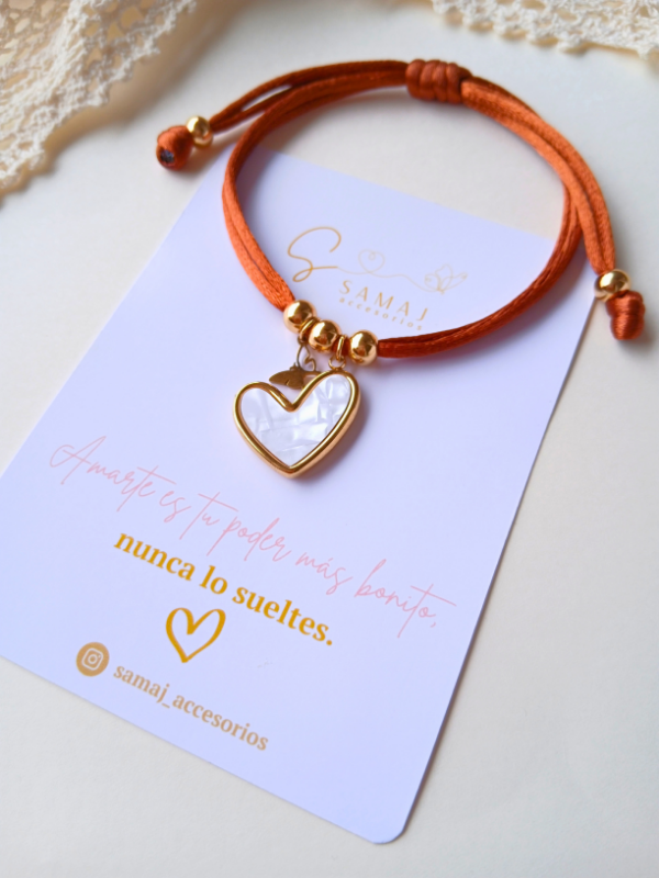 Pulsera ajustable corazón blanco doble hilo satinado