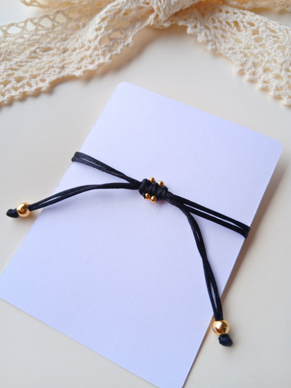 Pulsera ajustable Cruz Hilo negro satinado