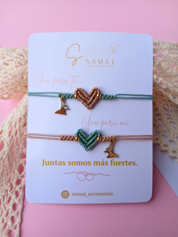 Pulseras hilo corazón en macramé set de 2