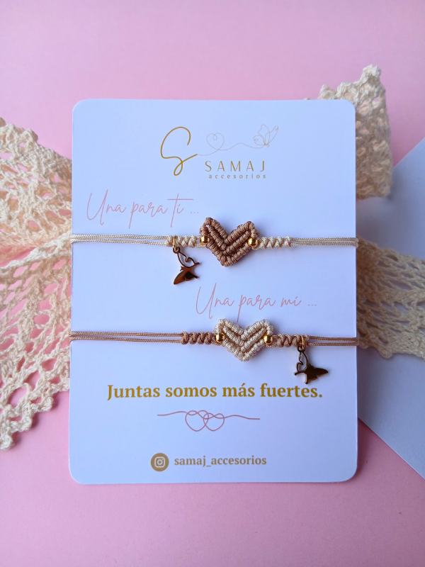 Pulseras hilo corazón en macramé set de 2